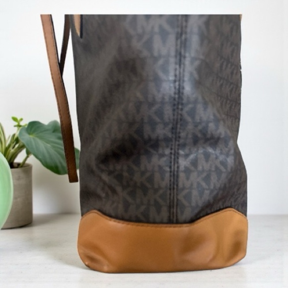 Michael Kors Charcoal and Camel Tote - Picture 3 of 8
